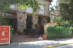 pub-lara6